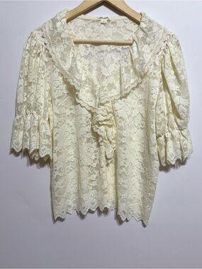 Ultra pink beige sheer floral patterned stretch lace with puffed sleeves
